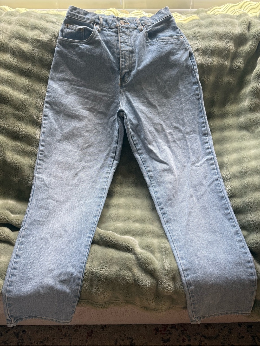 Bill Blass Light Blue Easy Fit Jeans